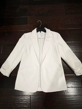 Nine West White Blazer; Size Small